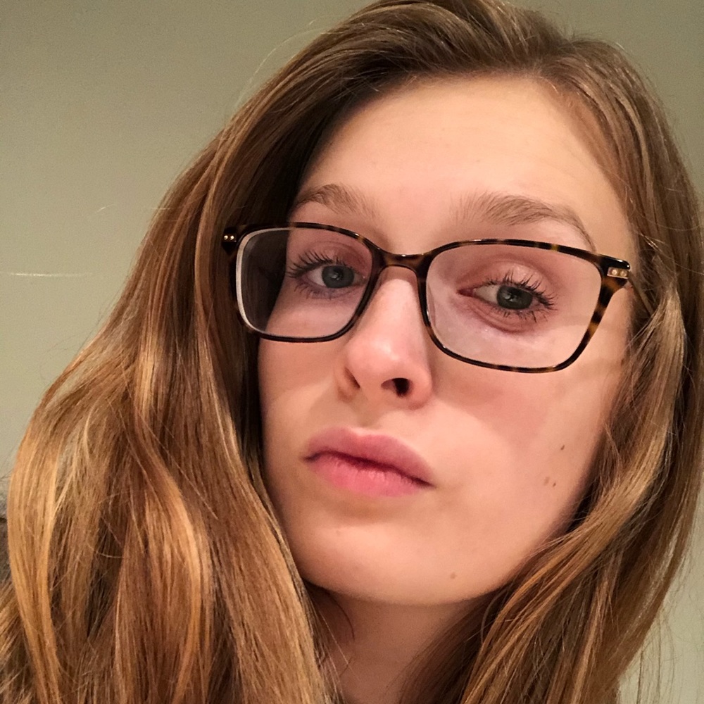 Meet your Posher, Hannah